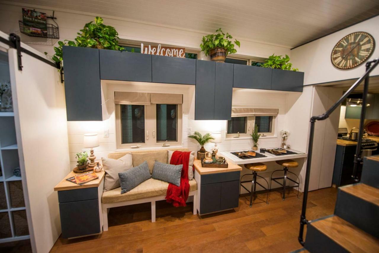 Villa Montana Escape Elegant Tiny House In Waco Near Magnolia Exterior foto